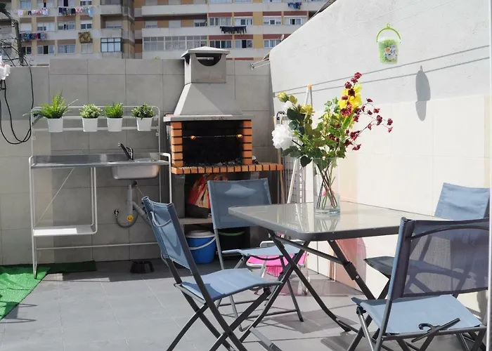 Room In Queluz 11 Minutes From Lisbon
