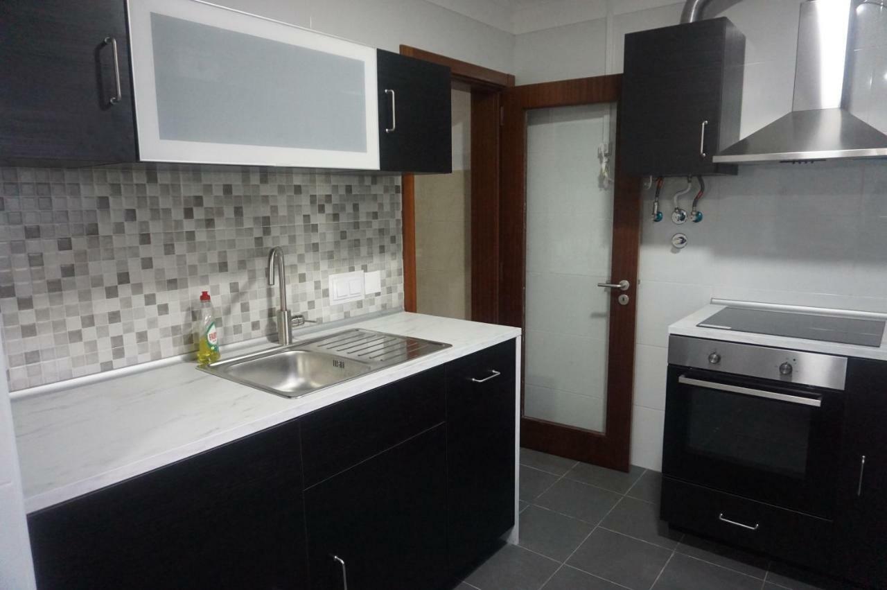 In 11 Minutes From Lisbon Homestay *
