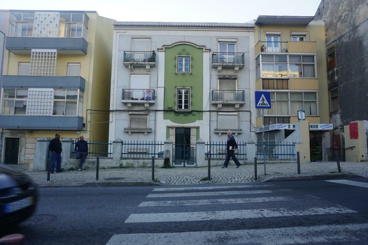 In 11 Minutes From Lisbon Homestay